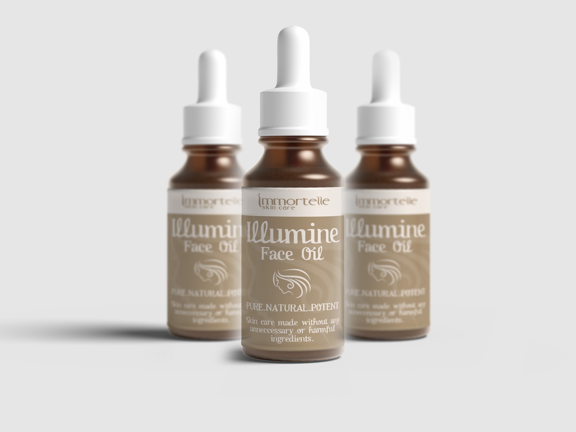 Trzy butelki olejku do twarzy z pipetami, z etykietą 'Illumine Face Oil' i logo Immortelle, ustawione na białym tle z efektem głębi ostrości.