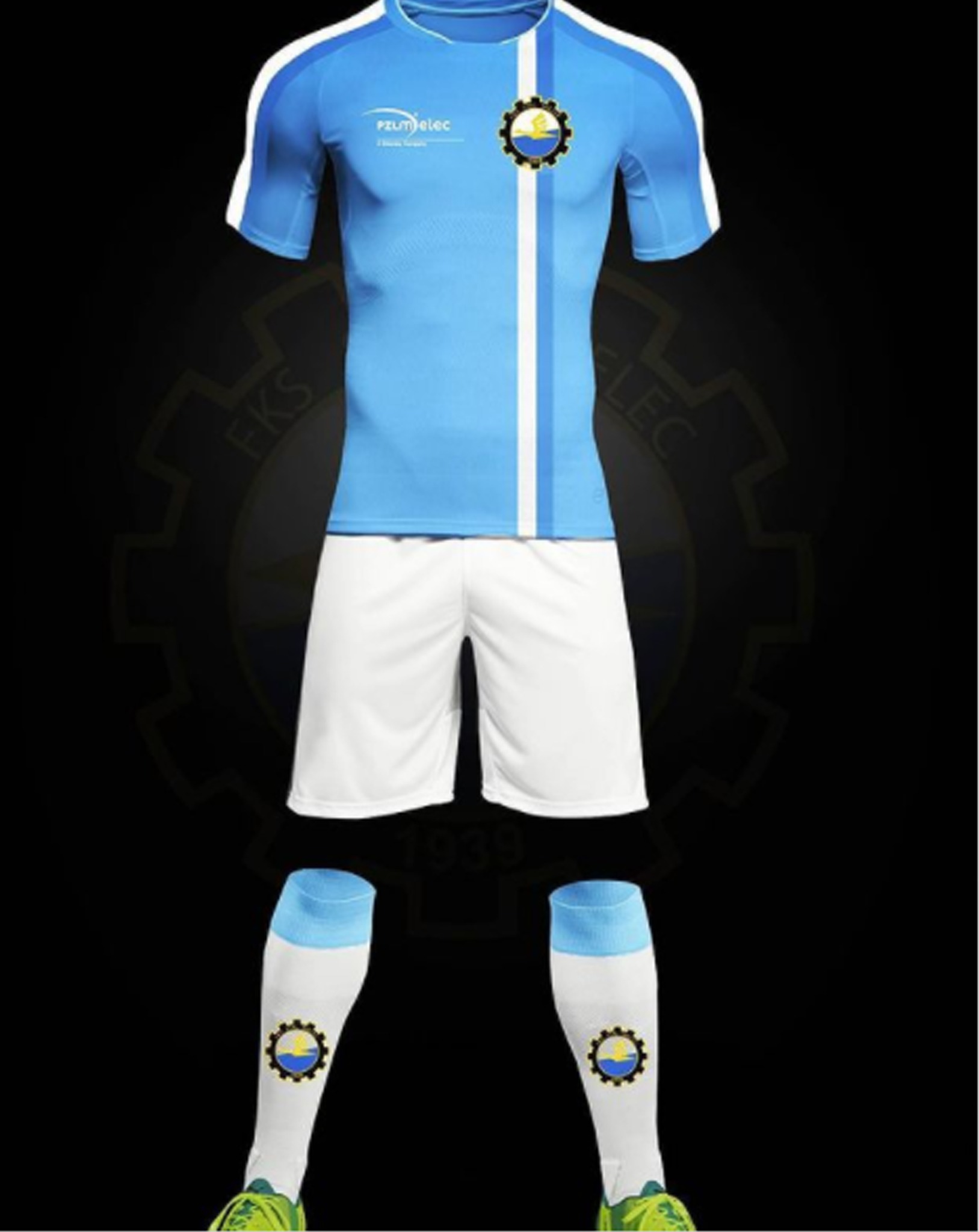 Wizualizacja kompletu sportowego: błękitna koszulka z białym pasem i logotypem, białe spodenki i getry z logo na czarnym tle.