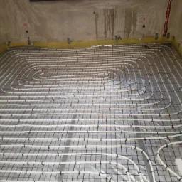 instalacja ogrzewania podłogowego