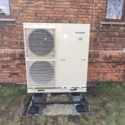 realizacja powietrznej pompy ciepła Panasonic T-Cap w wersji monoblok w budynku przed termomodernizacją