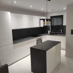 Kafelkowanie, montaż mebli, docinanie blatów pod wymiar