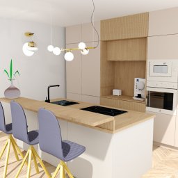 Hemma Design - Wizualizacja nowoczesnej kuchni z wyspą, jasnymi frontami, drewnianymi akcentami, czarną armaturą i designerskimi krzesłami barowymi na złotych nogach.