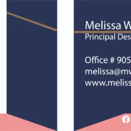 Dwustronna wizytówka projektantki wnętrz Melissy Walsh z abstrakcyjnym logo w odcieniach granatu i różowego złota oraz danymi kontaktowymi i kodem QR.