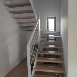 Wykonanie i montaż schodów samonośnych zabiegowych.