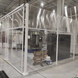 Konstrukcja i montaż zabudowy z brama przesuwną + poliwęglan lity i komórkowy.