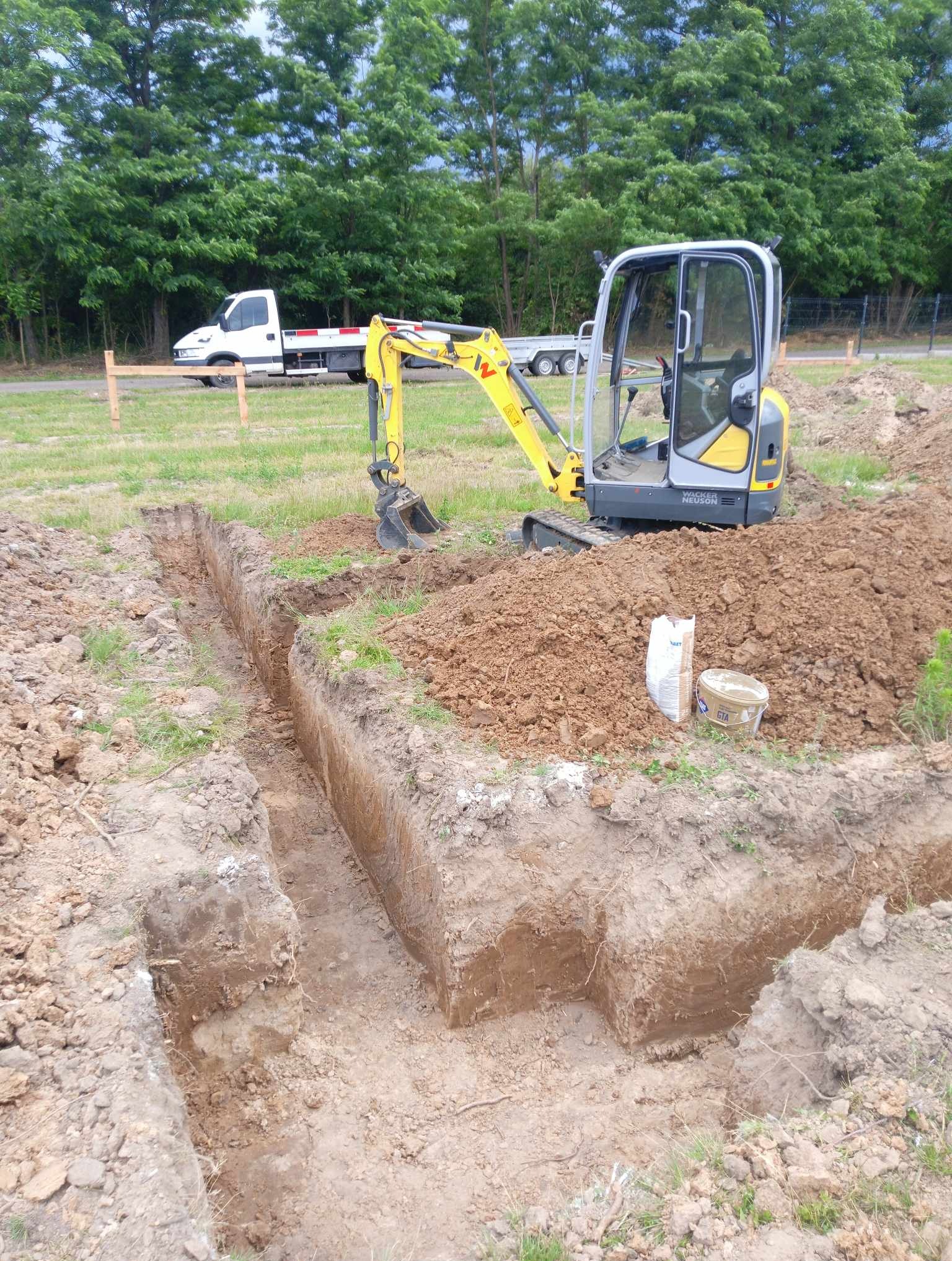 Wykop pod fundamenty.
