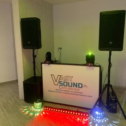 🎧 VastSound - Profesjonalny DJ na imprezy okolicznościowe w Katowicach i okolicach 🎉
Planujecie imprezę okolicznościową?VastSound to najlepszy wybór DJ-a na każdą okazję! 🎊 
📞 Kontakt: 577-033-928 - jesteśmy dostępni całą dobę.