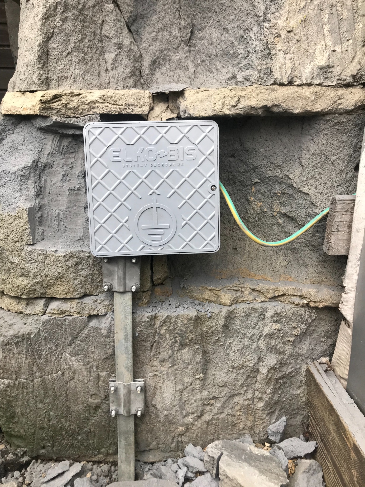 Montaż bednarki oraz pomiary odgromu