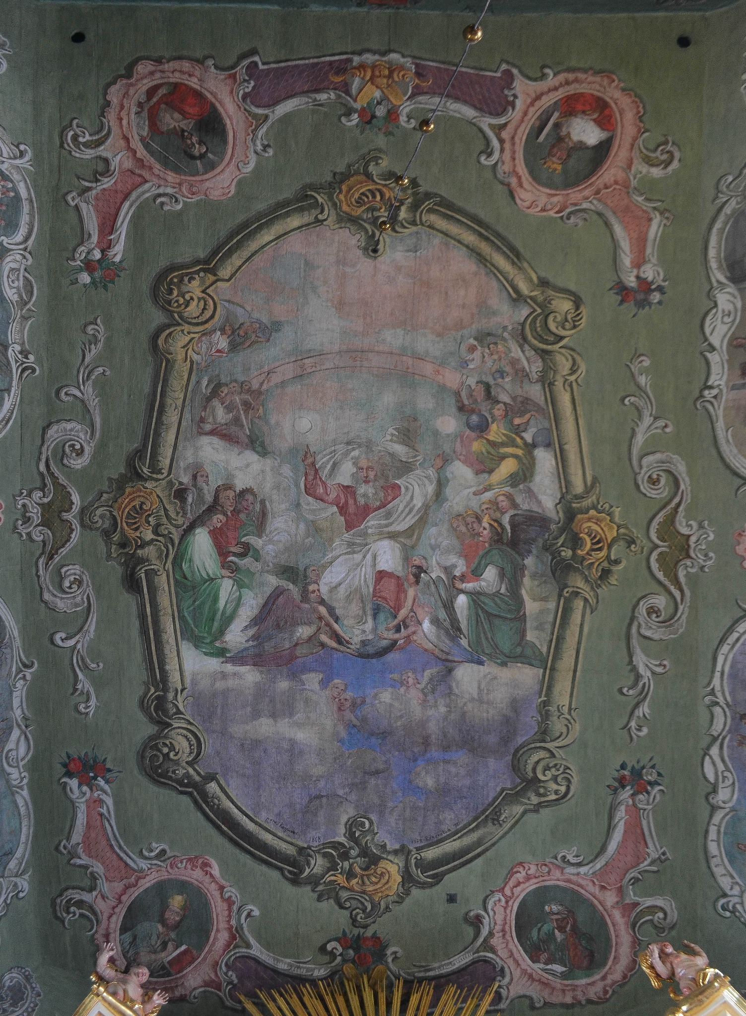 drewniany strop- po konserwacji