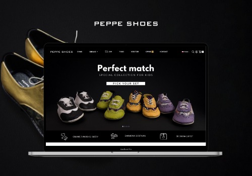 Ekran laptopa prezentuje stronę internetową sklepu obuwniczego PeppeShoes.com z kolekcją butów dla dzieci na czarnym tle, obok widoczny złoty, elegancki but.