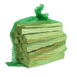 Centrum Drzewne Drewienko - Pocięte, jasne szczapy w zielonej siatce, gotowe do transportu. Równomiernie ułożone, tworzą regularny kształt. Siatka zawiązana u góry.