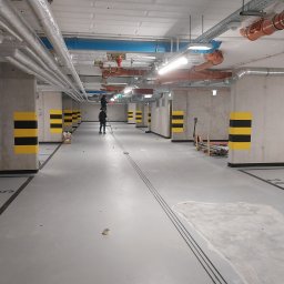 Wykonywanie instalacji w garażu