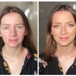 Zdjęcie typu 'przed i po' prezentujące efekt makijażu: po lewej twarz bez makijażu z widocznymi zaczerwienieniami, po prawej twarz z delikatnym makijażem dziennym, podkreślone oczy i błyszczące usta.