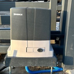 ET System - Instalacja automatyki do bramy, sterowanie pilotem oraz aplikacją od systemu alarmowego