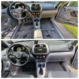 Wnętrze samochodu Toyota RAV4, widok z przodu przed i po czyszczeniu dywaników podłogowych, zdemontowane elementy wnętrza, szara tapicerka, deska rozdzielcza z radiem i klimatyzacją, kierownica...