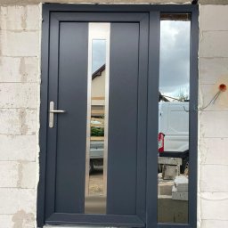 drzwi Aluplast Ideal 4000 z progiem Aluminiowym, szklenie lustro weneckie dwu komorowe bezpieczne, wkładka zamka SKG 
Bytów 2023 