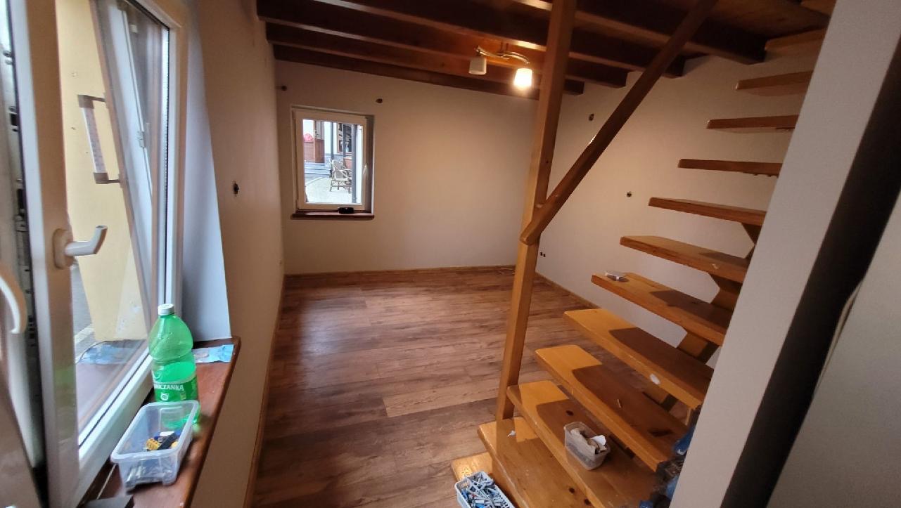 Montaż paneli podłogowych