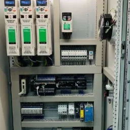 Projektowanie szaf sterujących