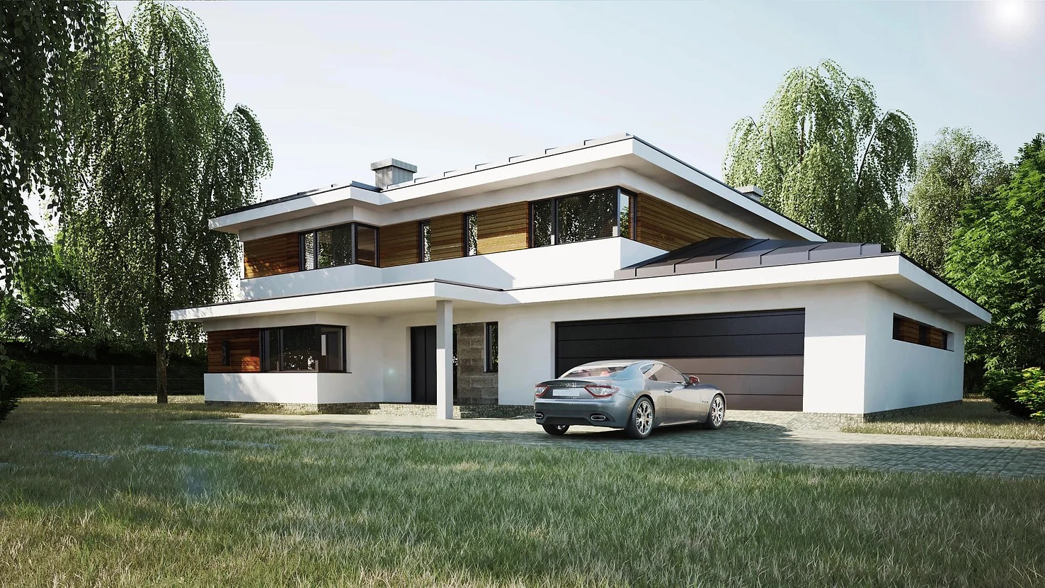 Dwukondygnacyjny dom z płaskim dachem, drewnianymi akcentami i garażem, przed którym stoi srebrny samochód sportowy, otoczony zielonym trawnikiem i drzewami.
