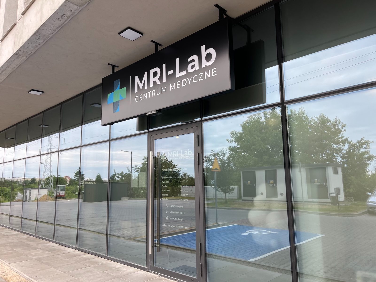 Centrum MEdyczne MRI-Lab w Lublinie wyposażone w system Loxone.