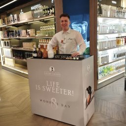 Degustacja z promocją produktu na lotnisku Chopina w Warszawie 