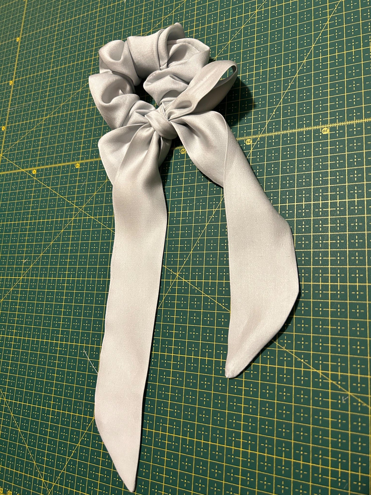 Jedwabna gumka do włosów