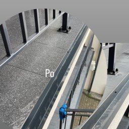 Eko Błysk Nataliia Gosiewska - Efekt 'przed i po' mycia balustrady balkonowej z szarych płytek. Na dole widoczne zabrudzenia, na górze czysta powierzchnia. Ujęcie z góry, z bliska.