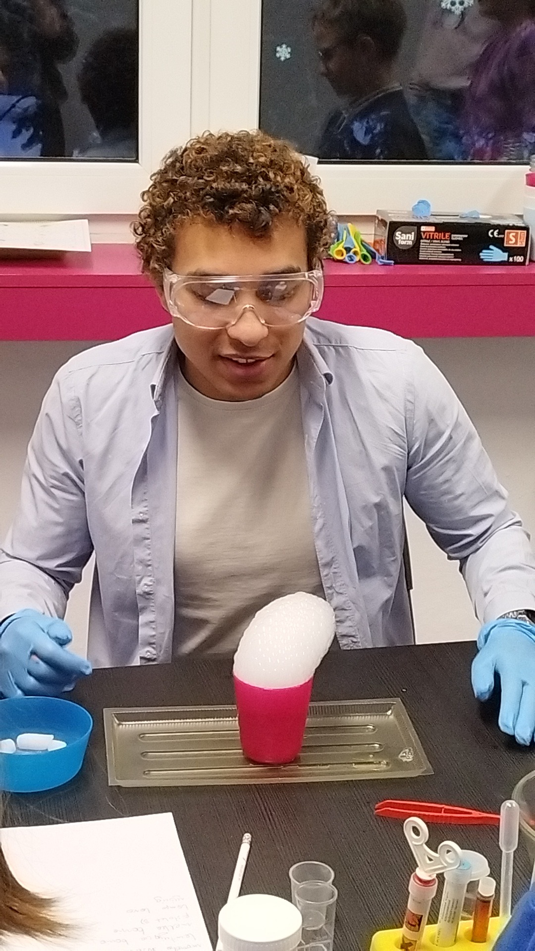 Urodziny z eksperymentami