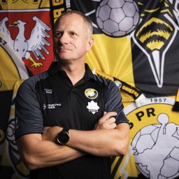 Sesja wizerunkowa dla klubu Superligi Kobiet z Gniezna (sezon 2024/25)