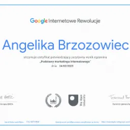 Certyfikat ukończenia kursu 'Podstawy marketingu internetowego' od Google Internetowe Rewolucje, wystawiony na imię Angelika Brzozowiec, z datą 24.02.2023, zawierający podpisy Matt Brittin (Prezes...