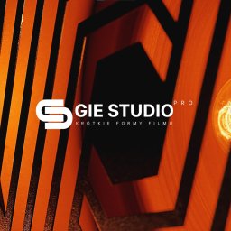 FILM W INTERNECIE DAJE WIĘKSZĄ GWARANCJĘ BYCIA ZAUWAŻONYM
SPRAWDŹ CZYM DOKŁADNIE SIĘ ZAJMUJĘ
> Film wizerunkowy
> Relacje z Eventów
> Filmy produktowe
> Teledysk
> Filmy instruktażowe
> Filmy na potrzeby Social mediów