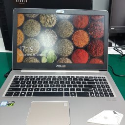 Naprawiony laptop Asus