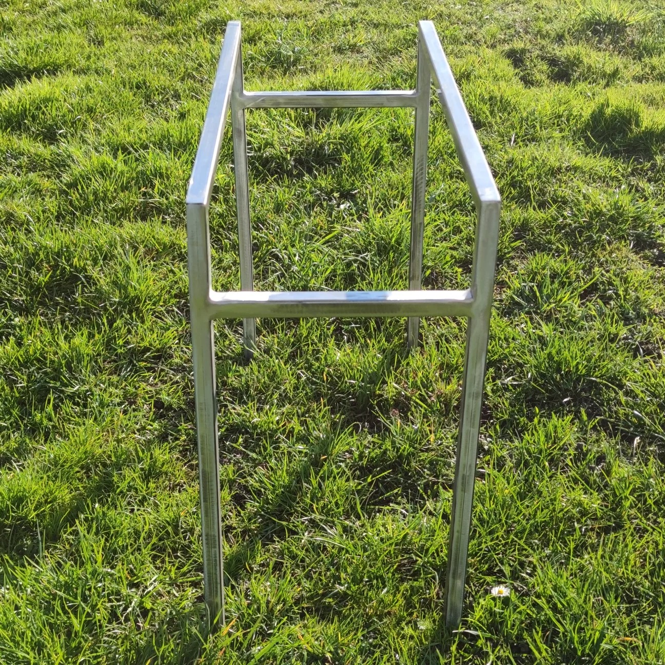 Stojak pod donicę ogrodową