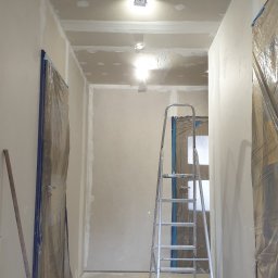 okładziny ścian z płyty karton-gips, podwieszany sufit, nowe punkty oświetleniowe