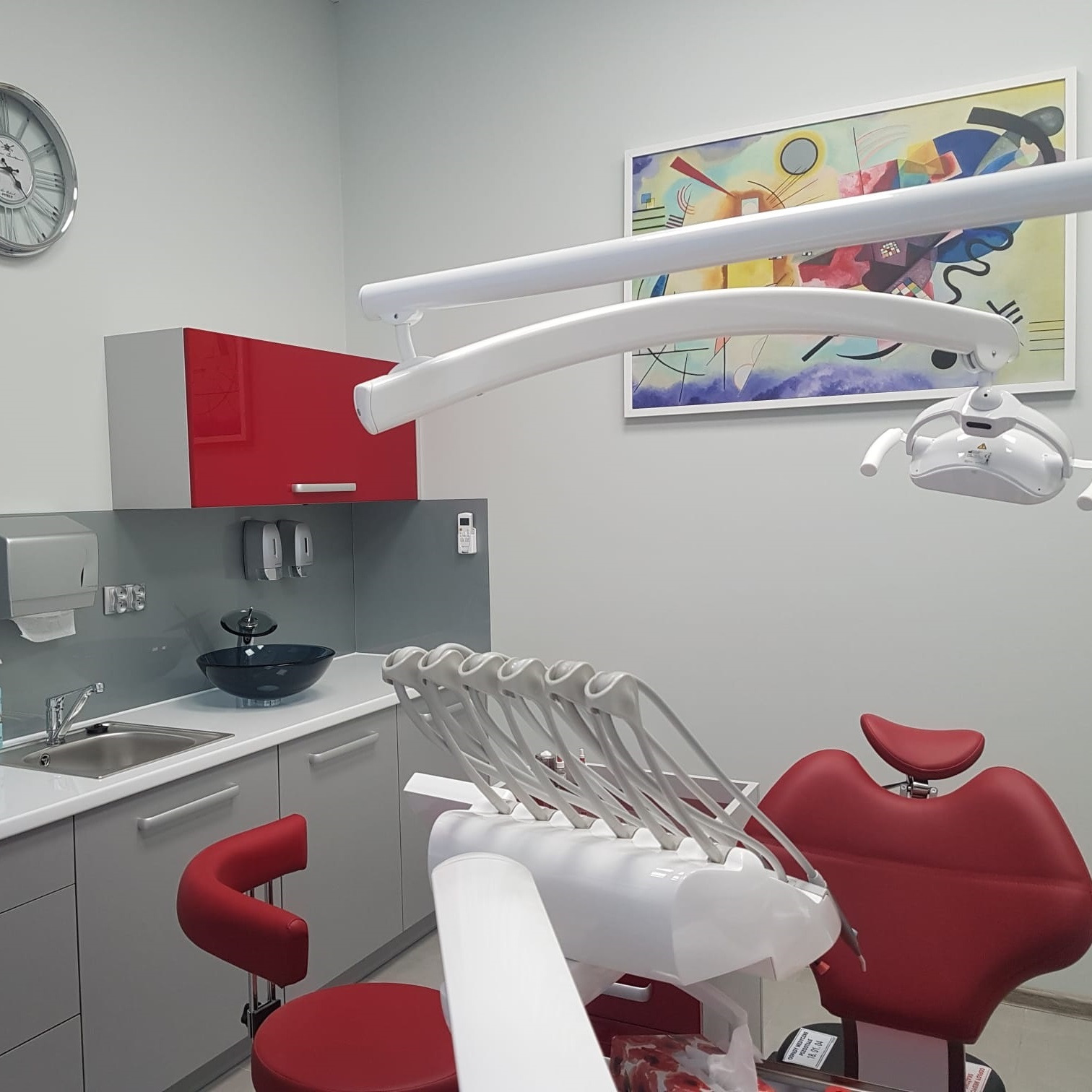 Nowe, profesjonalne urządzenia i materiały.