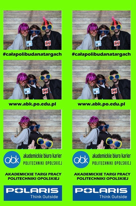 Seria czterech zdjęć z fotobudki przedstawiających grupę osób w przebraniach na tle drewnianej ściany, z hasztagiem #całapolibudanatargach i logo Akademickiego Biura Karier Politechniki Opolskiej...