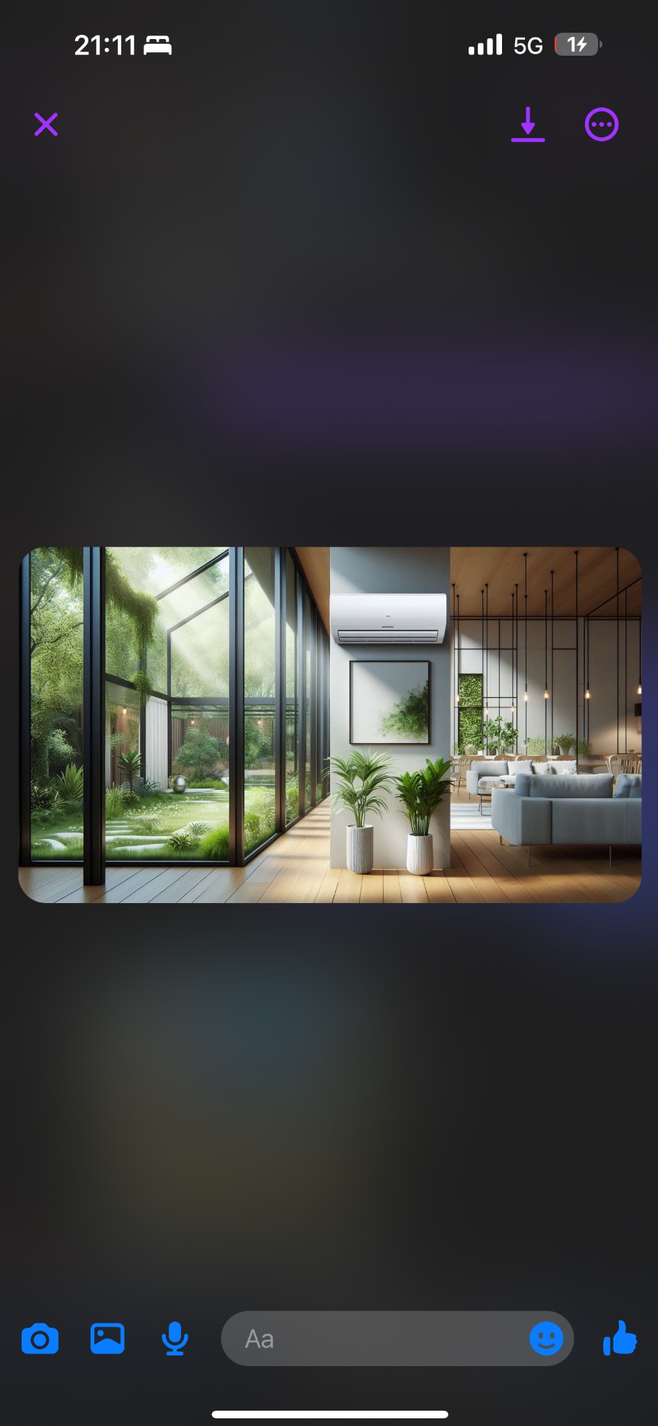 Nowoczesne wnętrze z klimatyzacją ścienną, dużymi oknami na ogród i minimalistycznym wystrojem salonu.