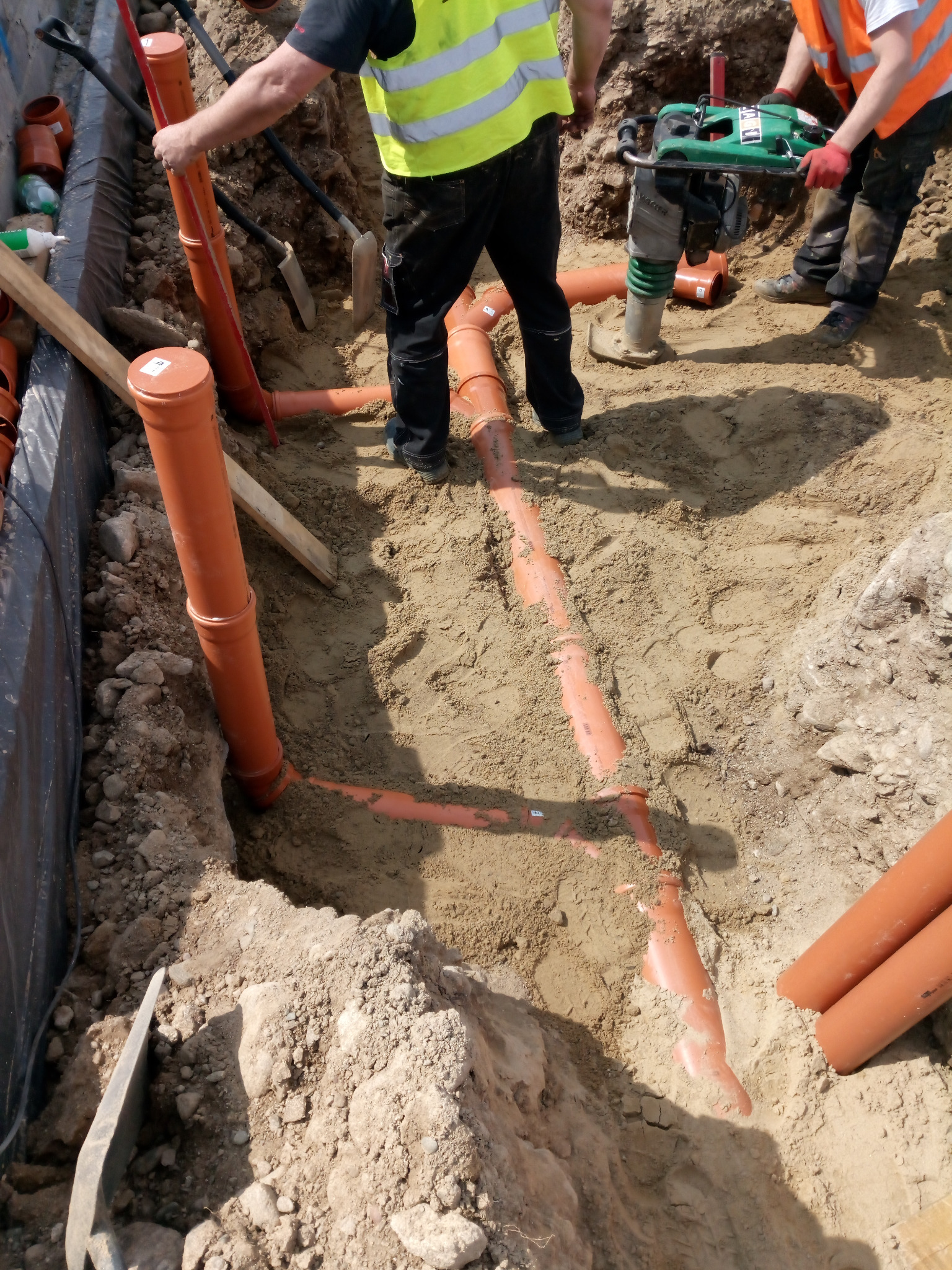 Prace ziemne kanalizacja sanitarna.