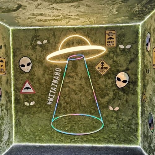 Neon na zamówienie do ścianki selfie - to strzał w 10!