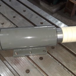 Wał do wielopiły z oprawą i dystansami