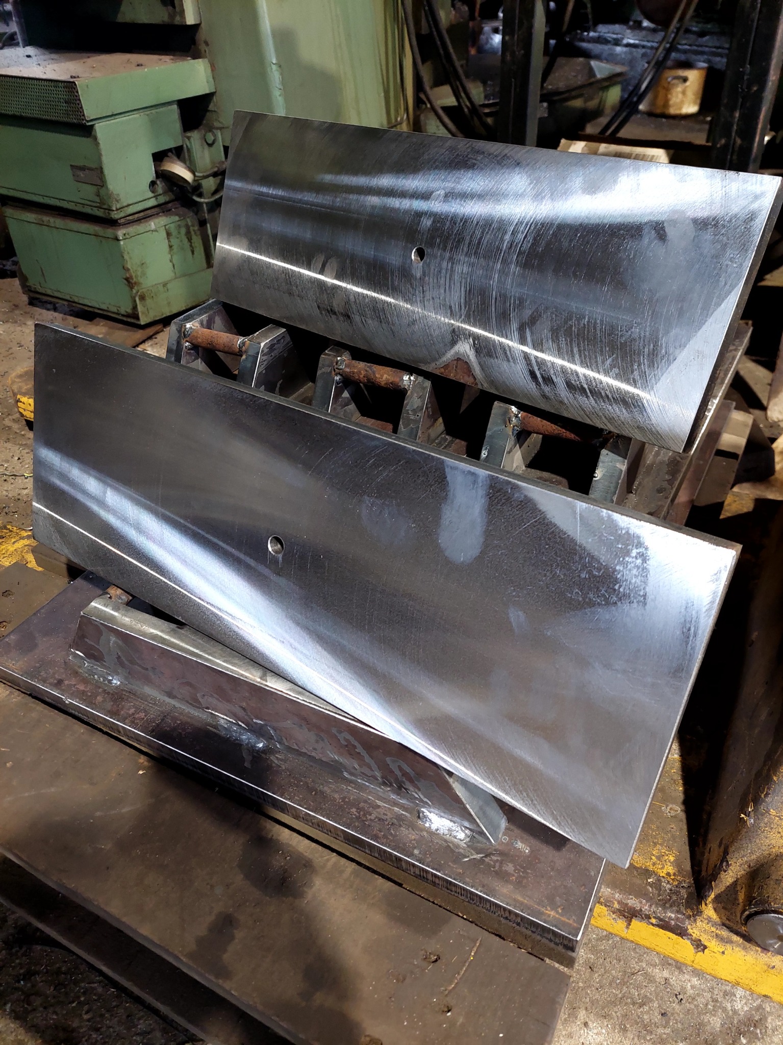 frezowanie stóp dociskowych do prasy do drewna