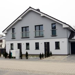 Zrealizowane osiedle w miejscowości Wiry składające się z 12 budynków mieszkalnych jednorodzinnych dwulokalowych w zabudowie bliźniaczej - łącznie 24 lokale mieszkalne.