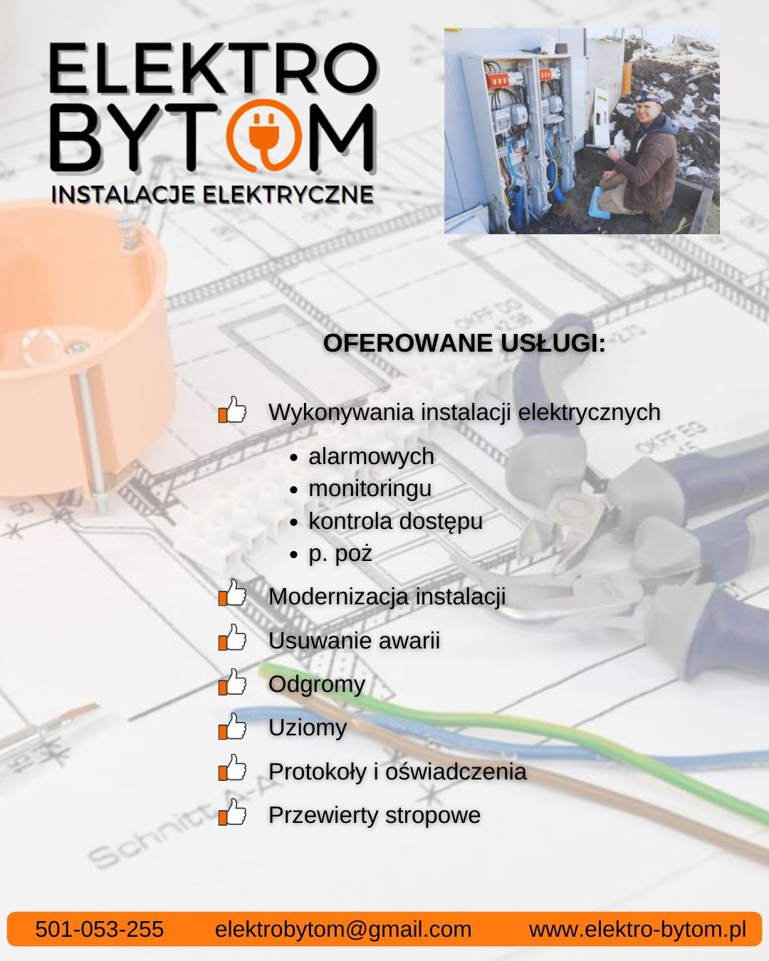 Grafika reklamowa firmy Elektro Bytom z listą oferowanych usług elektrycznych, zdjęciem elektryka pracującego przy skrzynce elektrycznej na tle zimowego krajobrazu i elementami schematu elektrycznego.