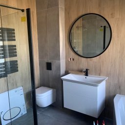 Kewin sam w domu Wykończenia Kewin Fabijański