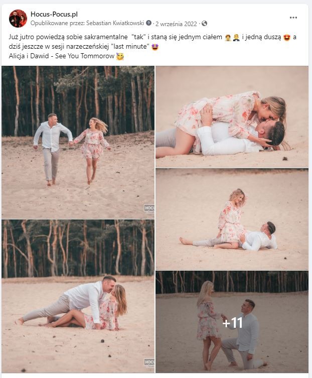 Sesja narzeczeńska na piaszczystej plaży z lasem w tle, para w jasnych ubraniach w różnych pozach: biegną trzymając się za ręce, leżą na piasku całując się.