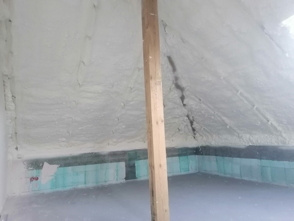 Piana PUR wypełni w 100% każde miejsce twojego dachu nawet te trudno dostępne!