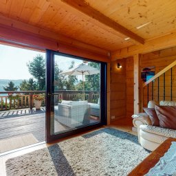 Piotr Zielonka - Agent Nieruchomości - Dom nad Jeziorem Rożnowskim