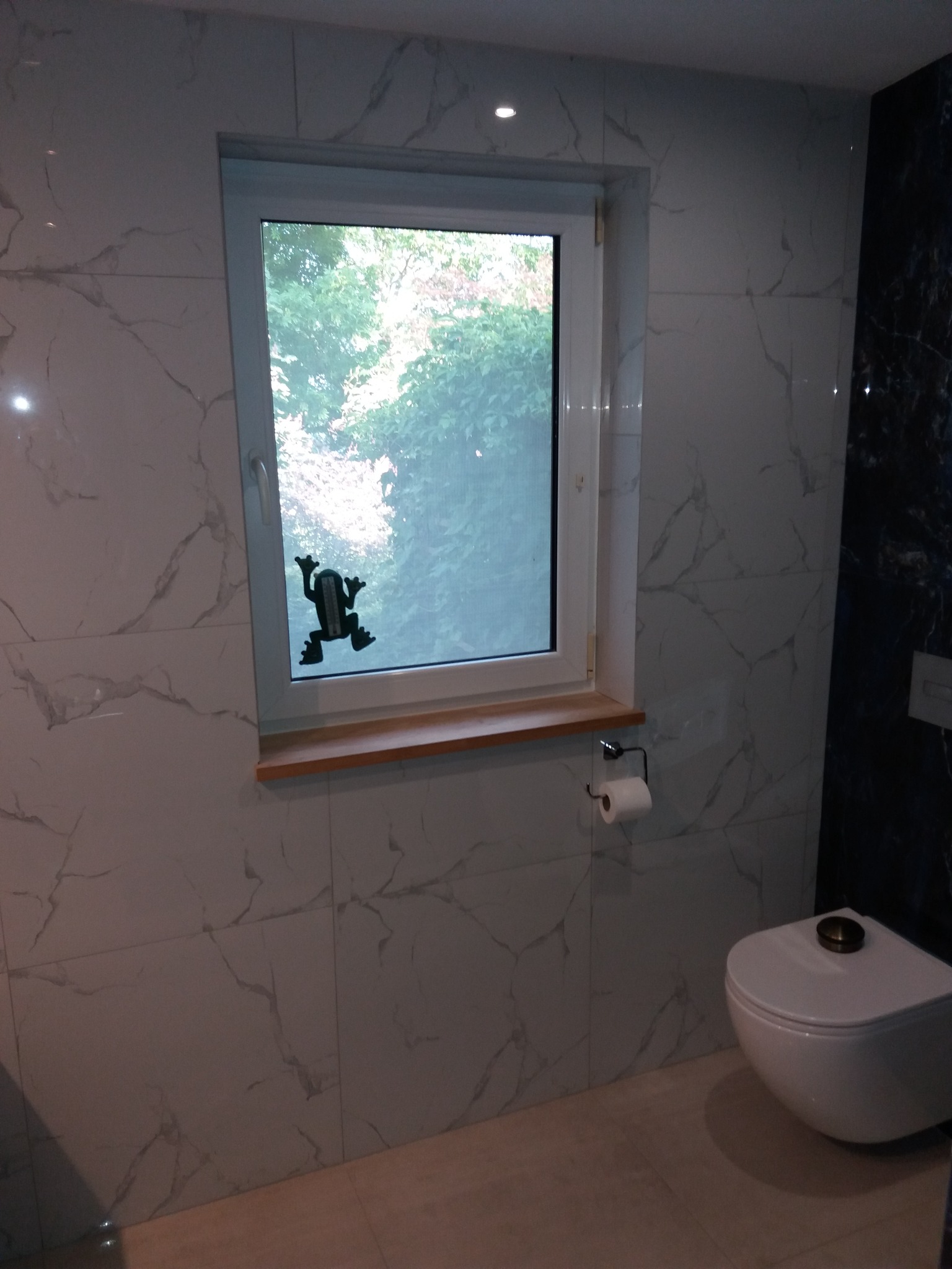 I wszystko w 60x60 oraz 120x60cm, szlifowane na 45 stopni...