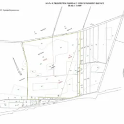 Mapa podziału nieruchomości rolnej w skali 1:5000, z zaznaczonymi działkami i ich numerami, orientacją względem stron świata i informacjami o obrębie.