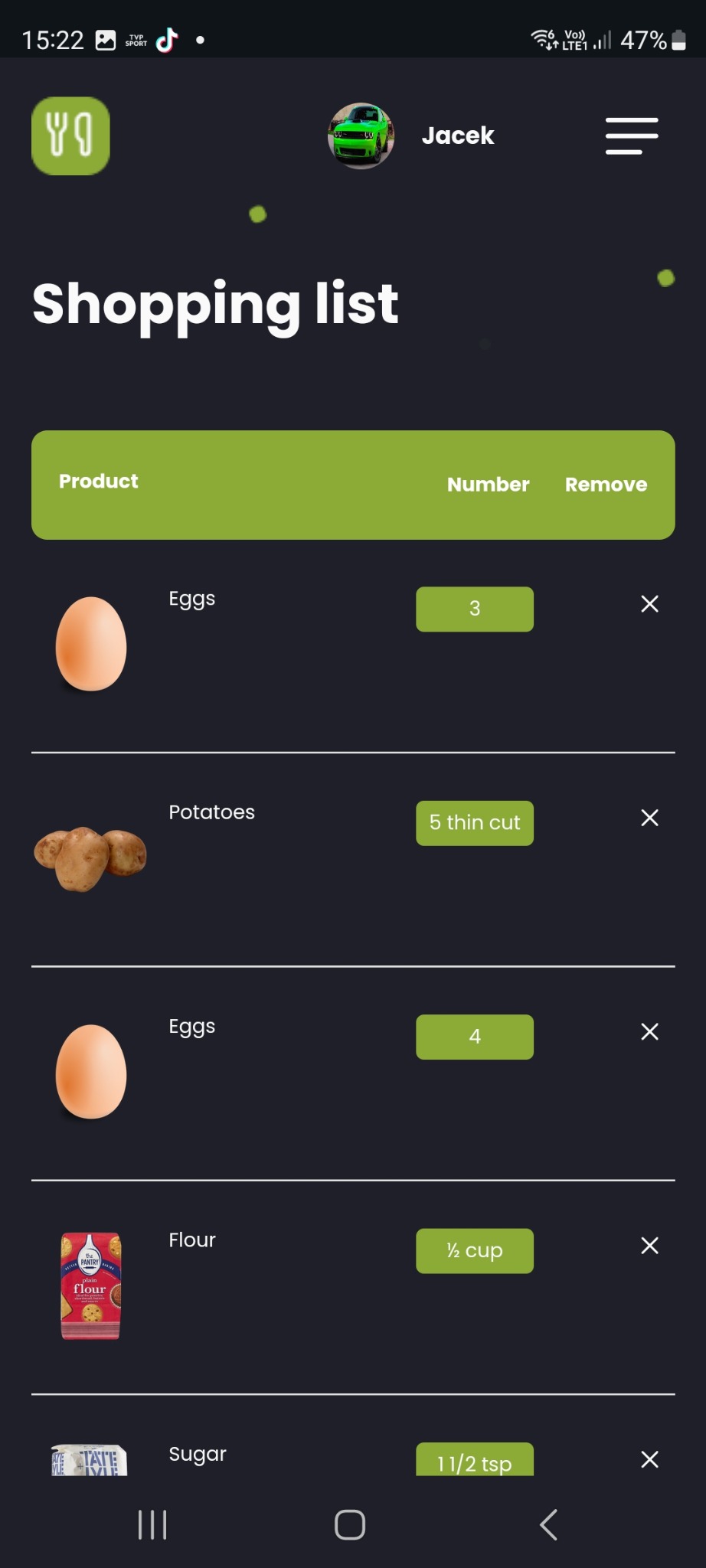 Zrzut ekranu aplikacji mobilnej z listą zakupów spożywczych: jajka, ziemniaki, mąka, cukier i ich ilości.